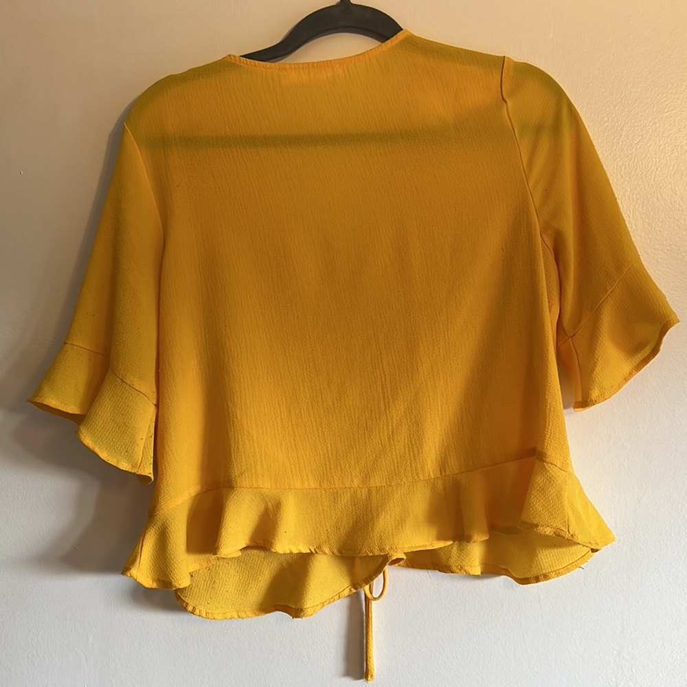 Yellow Top - Picture 4 of 7